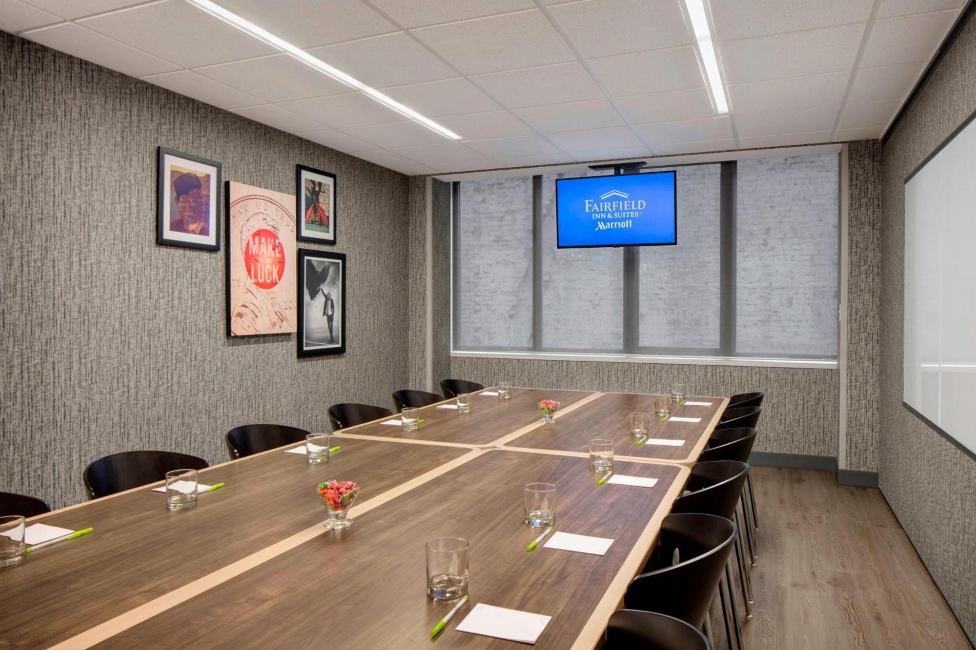 Fairfield Inn And Suites Chicago Downtown/ Magnificent Mile Eksteriør billede